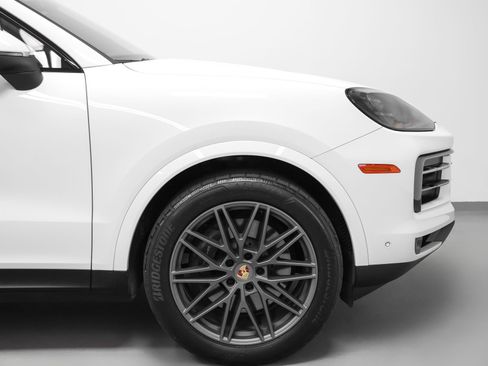 Certified 2024 Porsche Cayenne Coupe AWD/4WD image 14