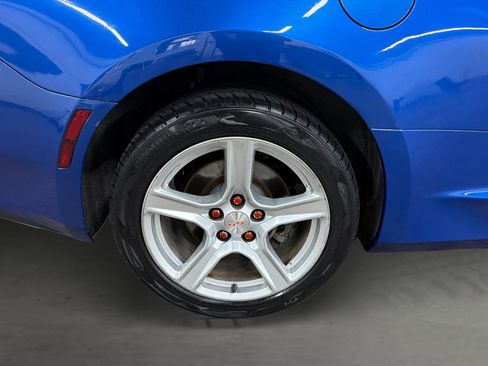 Used 2018 Chevrolet Camaro LT image 16