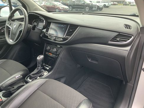 Used 2020 Buick Encore Preferred FWD image 47