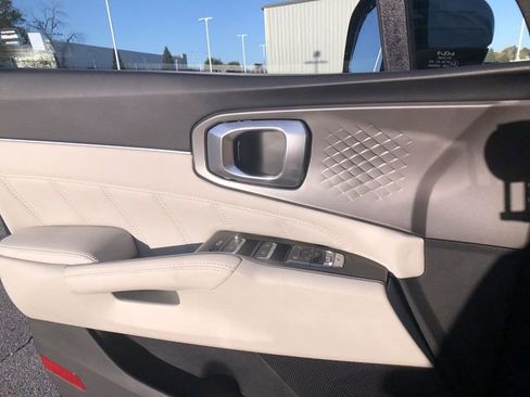 New 2025 Kia Sorento SX image 13
