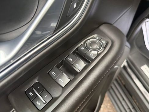 Used 2023 Chevrolet Tahoe High Country w/ Premium Package 2 AWD/4WD image 11