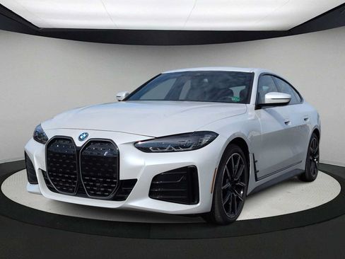Certified 2022 BMW i4 eDrive40 w/ M Sport Package RWD image 4