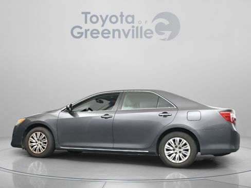 Used 2013 Toyota Camry LE image 6