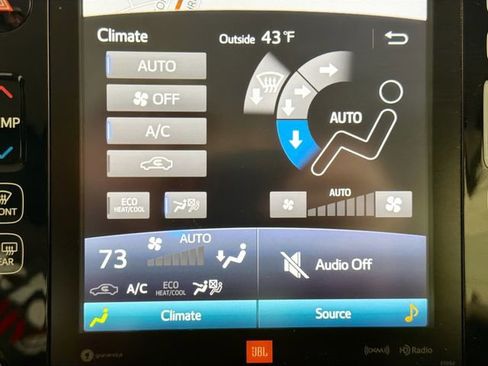 Certified 2017 Toyota Prius Prime Advanced w/ Carpet Mat Package image 16