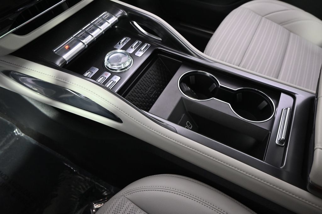 New 2026 Lincoln Nautilus Reserve w/ Jet Appearance Package AWD/4WD image 32