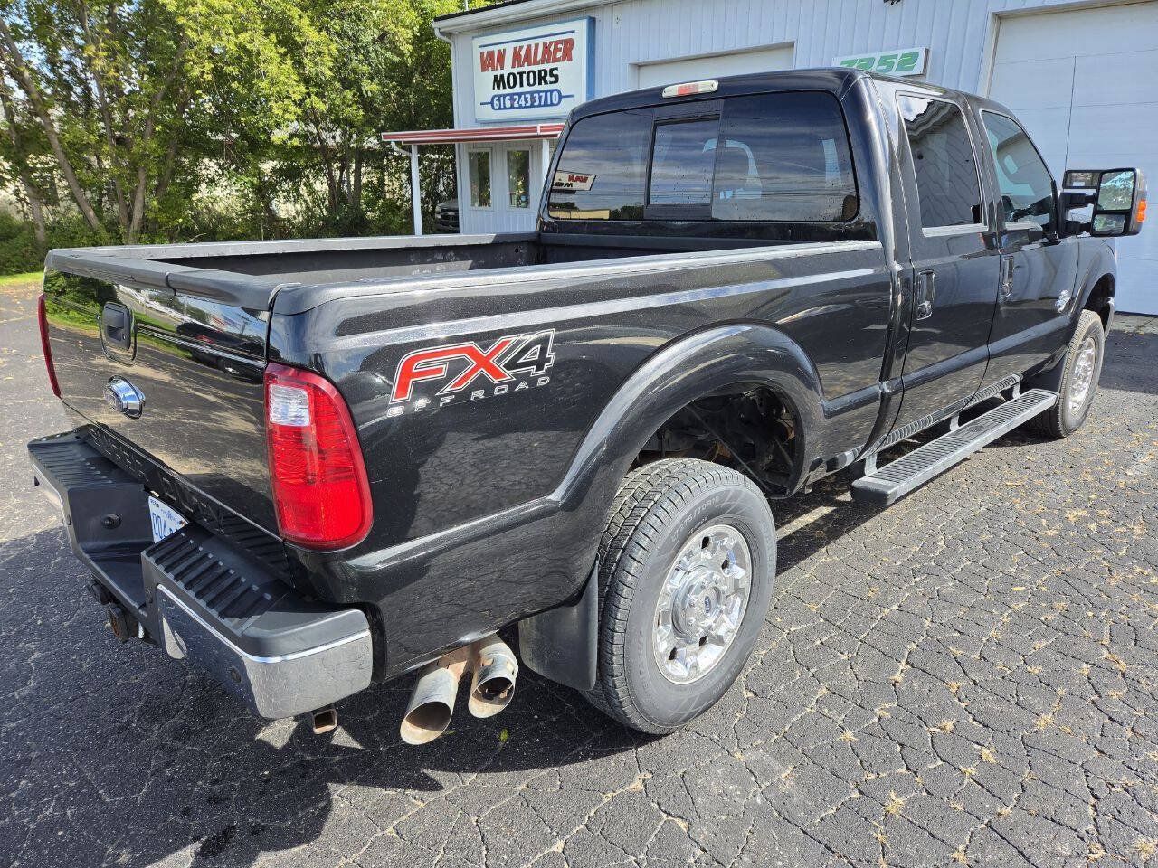Used 2015 Ford F350 Lariat w/ Chrome Package AWD/4WD image 4