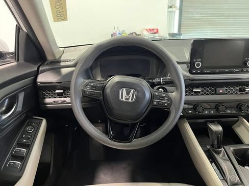 Used 2023 Honda Accord EX image 22