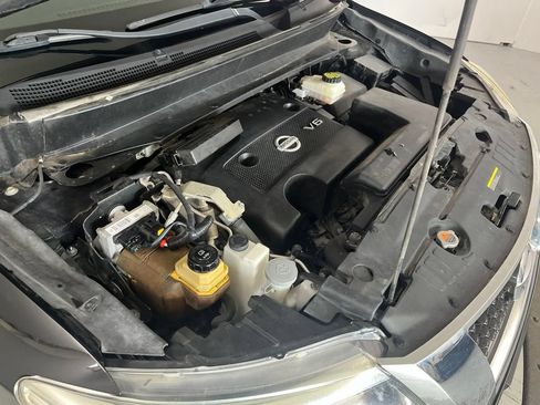 Used 2015 Nissan Pathfinder Platinum FWD image 11