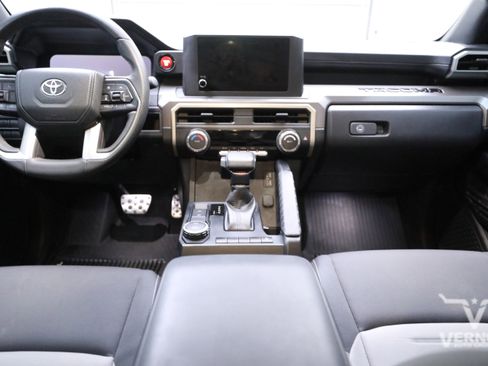 Used 2024 Toyota Tacoma TRD Sport image 13