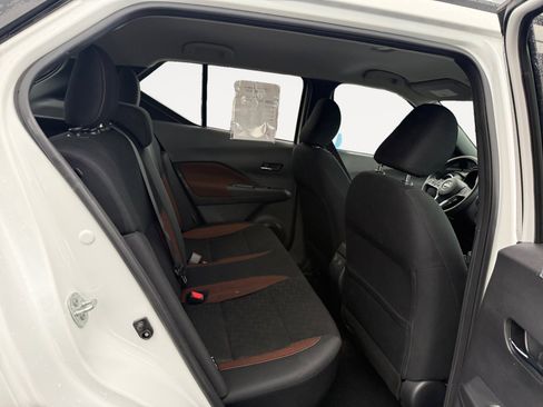 Used 2024 Nissan Kicks SR image 18