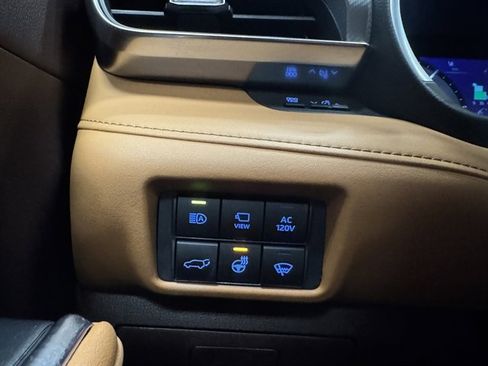 Used 2021 Toyota Highlander Platinum image 35