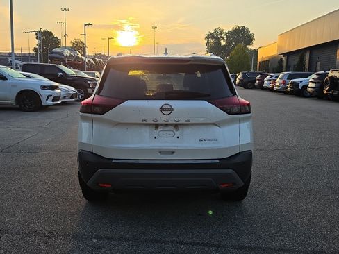 Used 2023 Nissan Rogue SV w/ SV Premium B Package AWD/4WD image 6