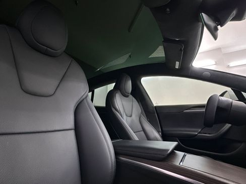 Used 2022 Tesla Model S AWD image 30