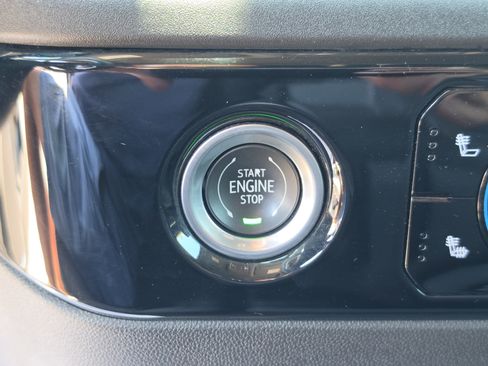Used 2023 Chevrolet Silverado 1500 LT AWD/4WD image 37