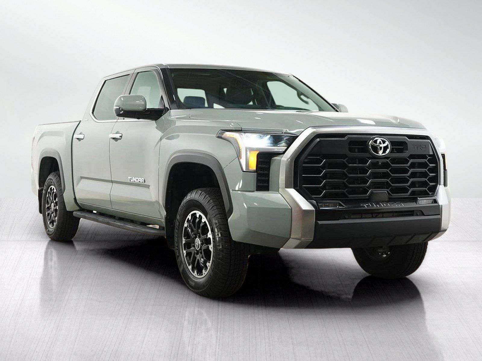 Used 2022 Toyota Tundra Limited AWD/4WD image 7