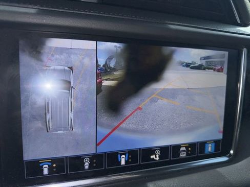 Used 2021 GMC Yukon Denali AWD/4WD image 16