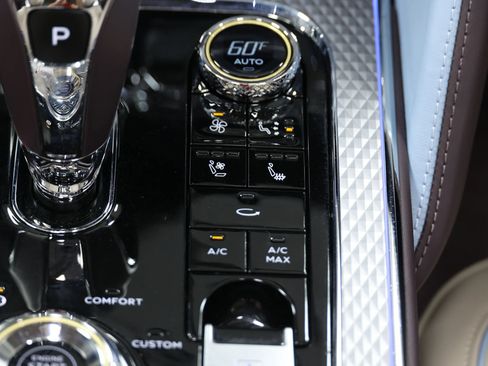 Used 2022 Bentley Flying Spur V8 AWD/4WD image 58