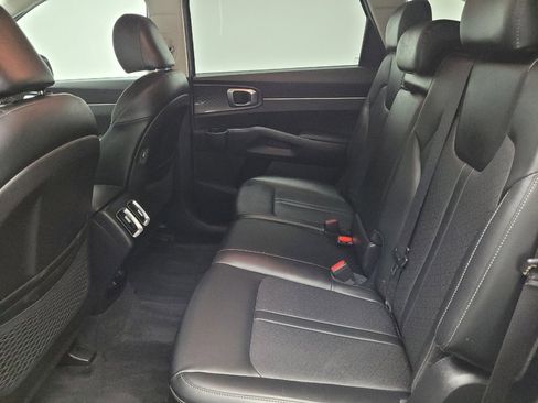 Used 2022 Kia Sorento S FWD image 18