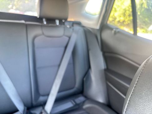 Used 2025 Chevrolet Trax LT FWD image 32