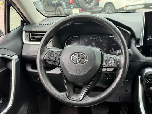 Used 2023 Toyota RAV4 LE AWD/4WD image 13