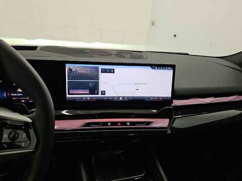 Used 2026 BMW 540i xDrive AWD/4WD image 10