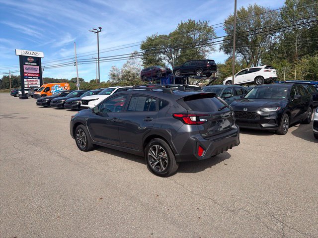 Used 2024 Subaru Crosstrek 2.0i Premium w/ Crosstrek Mirror Package AWD/4WD image 5