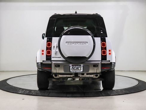 Used 2024 Land Rover Defender 110 X-Dynamic SE AWD/4WD image 3