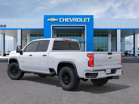 New 2026 Chevrolet Silverado 2500 ZR2 AWD/4WD image 3