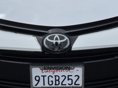 Used 2019 Toyota Corolla LE w/ Carpet Mat Package (TMS) FWD image 5