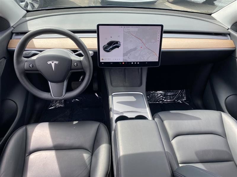 Used 2024 Tesla Model Y Long Range AWD/4WD image 10