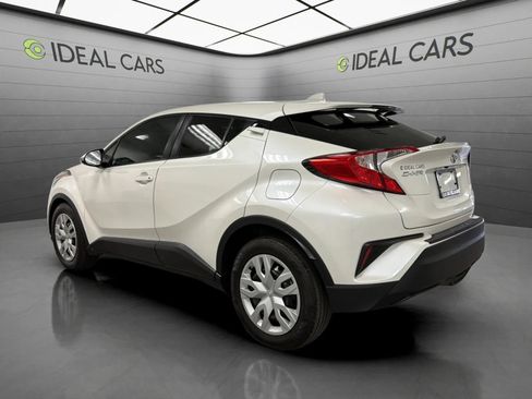 Used 2021 Toyota C-HR LE FWD image 3