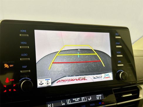 Used 2023 Toyota Sienna Limited FWD image 26