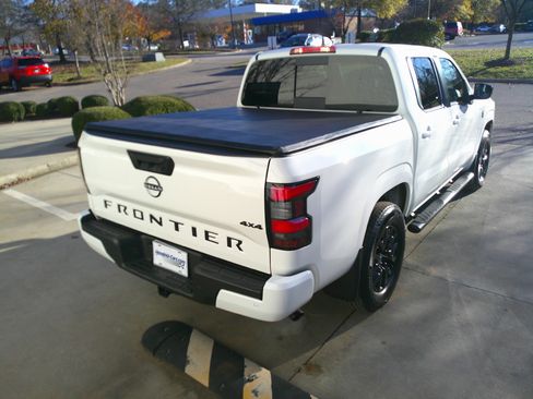 Used 2026 Nissan Frontier SV w/ SV Convenience Package image 13