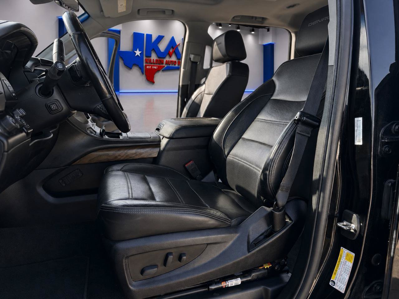Used 2019 GMC Yukon Denali w/ Denali Ultimate Package AWD/4WD image 10