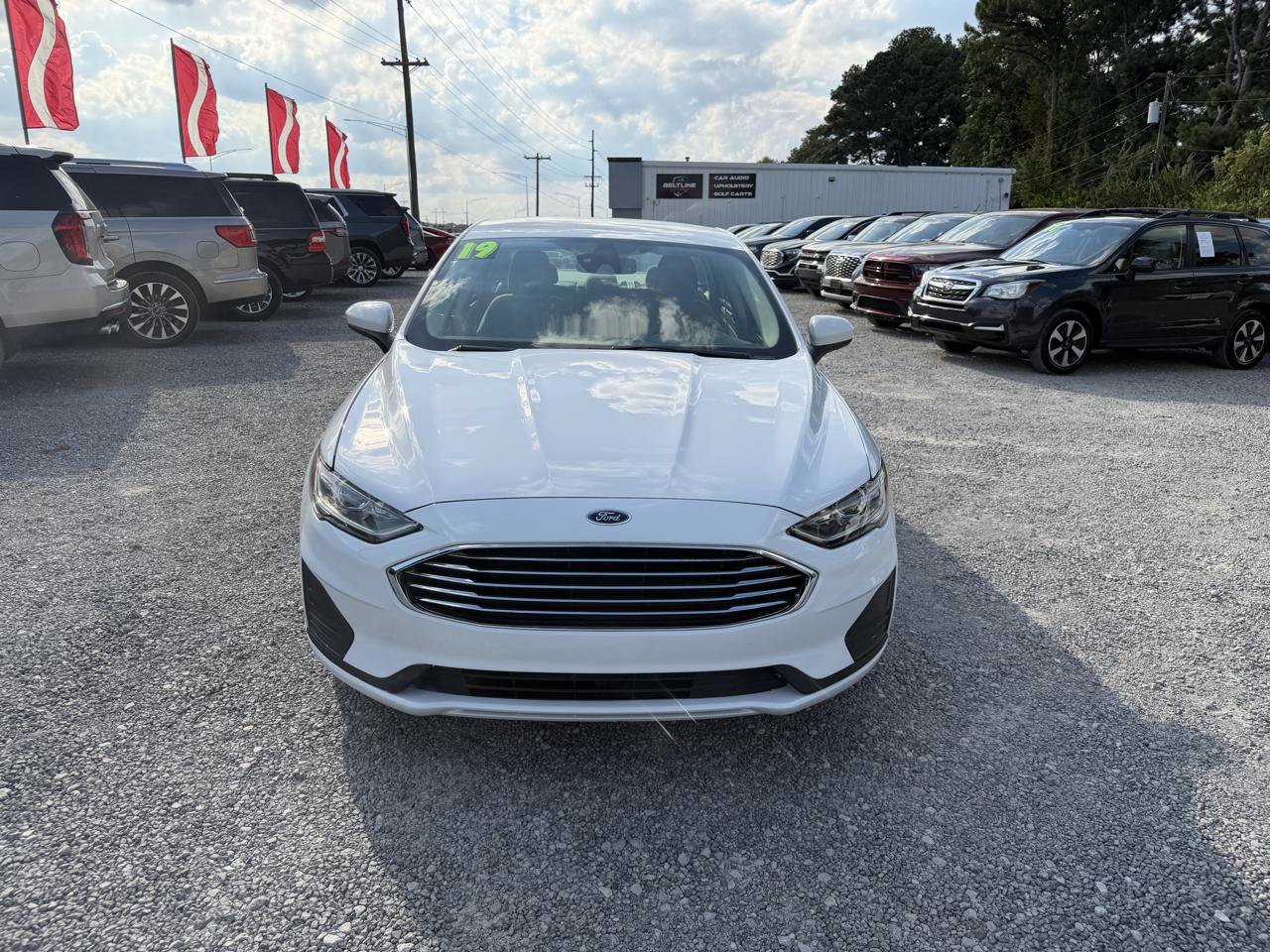 Used 2019 Ford Fusion SE FWD image 15