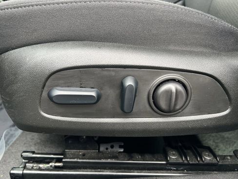 Used 2025 Chevrolet Malibu LT image 24