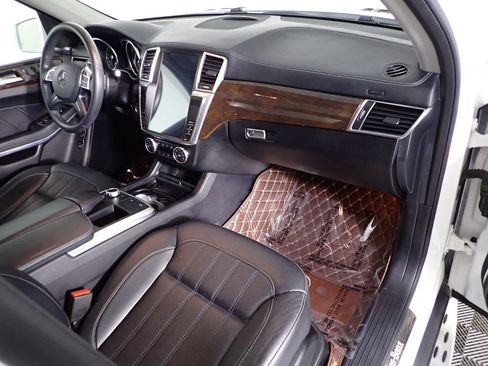 Used 2014 Mercedes-Benz GL 450 4MATIC image 52