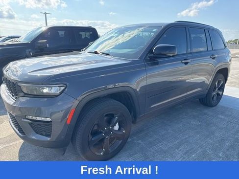 Used 2023 Jeep Grand Cherokee Limited w/ Luxury Tech Group II AWD/4WD image 1