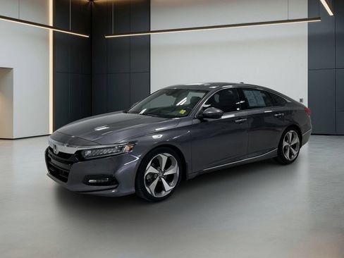 Used 2019 Honda Accord Touring image 1