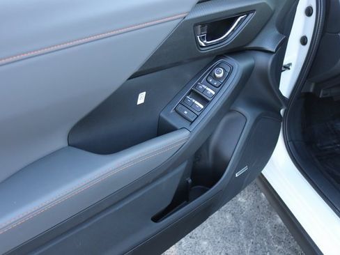 Used 2025 Subaru Crosstrek 2.5i Limited w/ Crosstrek Mirror Package image 21