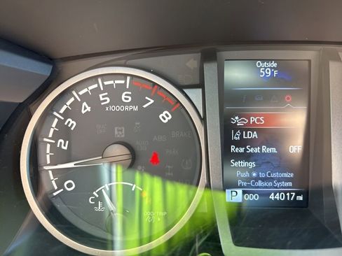 Used 2023 Toyota Tacoma TRD Off-Road AWD/4WD image 13