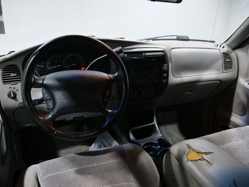 Used 1999 Ford Explorer XLT image 26