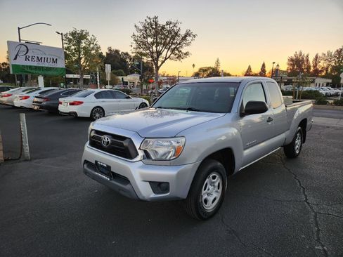 Used 2012 Toyota Tacoma 2WD Access Cab image 1