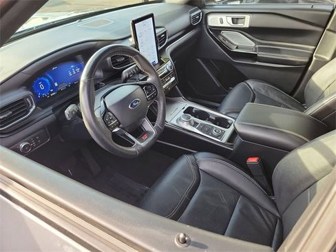 Certified 2021 Ford Explorer ST w/ Equipment Group 401A image 3