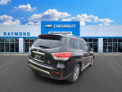 Used 2016 Nissan Pathfinder SL w/ SL Premium Package AWD/4WD image 3