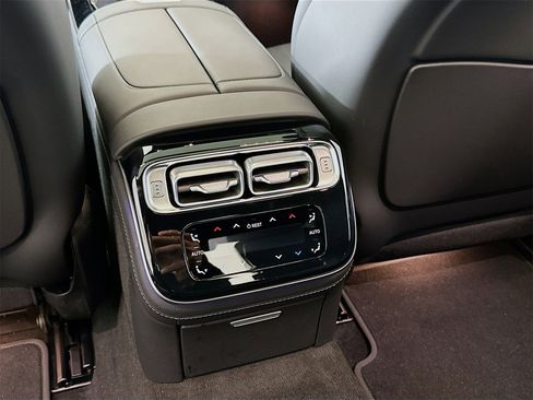 New 2026 Mercedes-Benz S 63 AMG S image 28