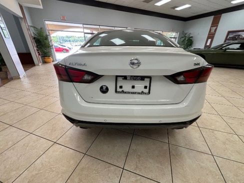 Used 2022 Nissan Altima 2.5 SR FWD image 6