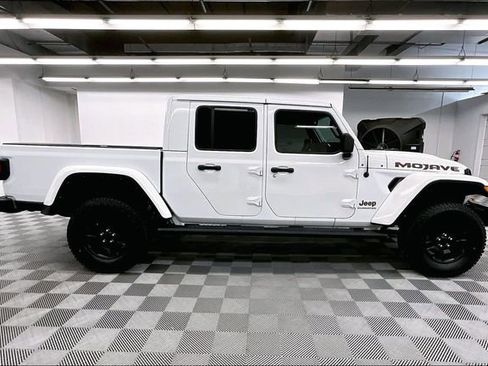 Used 2022 Jeep Gladiator Mojave w/ Trailer Tow Package AWD/4WD image 14