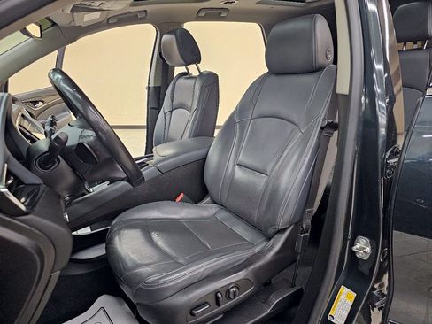 Used 2018 Buick Enclave Premium w/ Experience Buick Package FWD image 17