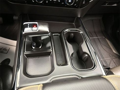 Used 2022 Chevrolet Silverado 1500 ZR2 image 11